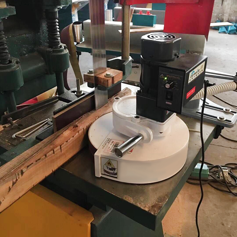 Woodworking Company - AF10 Band Saw Automatic Wood Feeder,